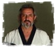 Foto en clase de Rafael Marín Presidente y fundador del Club Taekwondo Algete